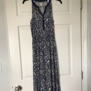 Sleeveless maxi dress